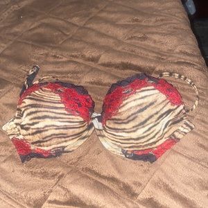 A Leopard Bra